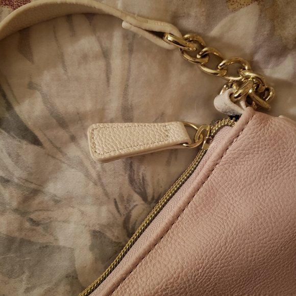 Betsey Johnson | Baby Pink Gold Chain Wristlet - Picture 4 of 5